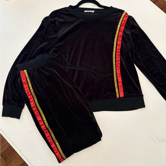 Sykoorri Pants - Sleek Black Joggers with Bold Red Accents